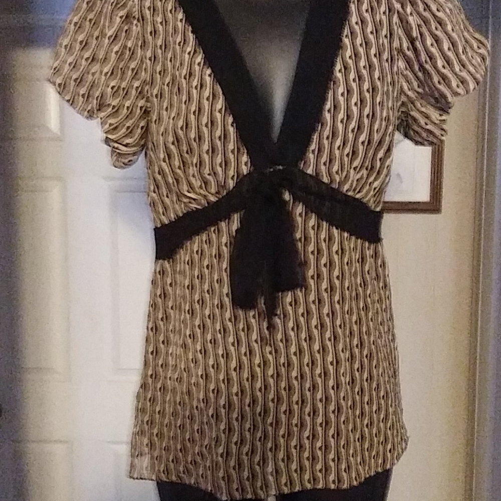 Black and brown black bow top